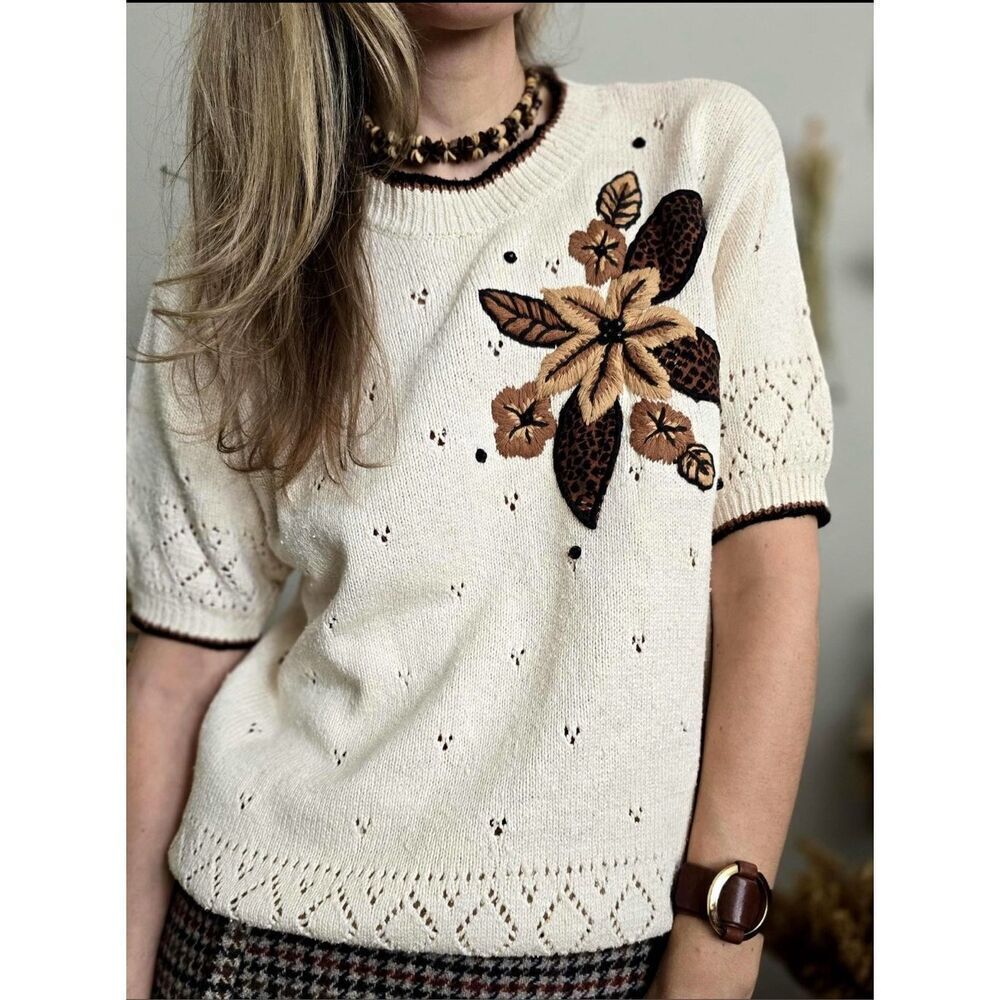 Vintage Cricket Lane short sleeve silk sweater with appliqué and embroidery as M